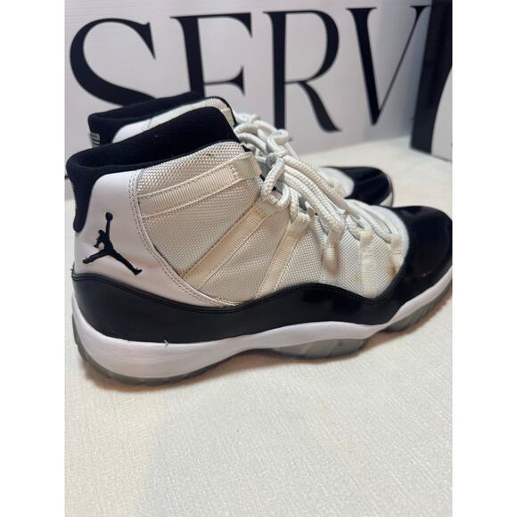 Air Jordan 11 Retro Concord - Men's Size 12 - Excellent Condition - Picture 7 of 11